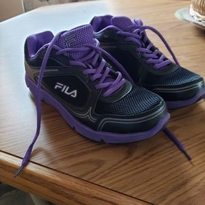 Fila sneakers 9.5